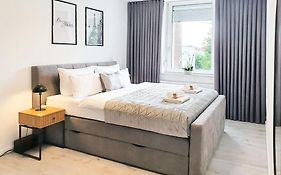 LIVATION - Apartments Hamm-Mitte - 2 Zi - Nespresso - SmartTV - freeWiFi - ausgestattete Küche - 24h Check-In - bis 4 Pers pro Apartment